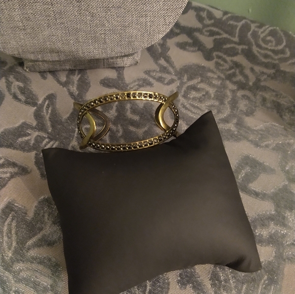 Paparazzi Never a Dull Moment brass bracelet - Picture 8 of 13